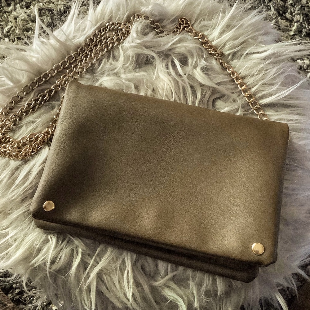 Crossbody w/ Gold Chain